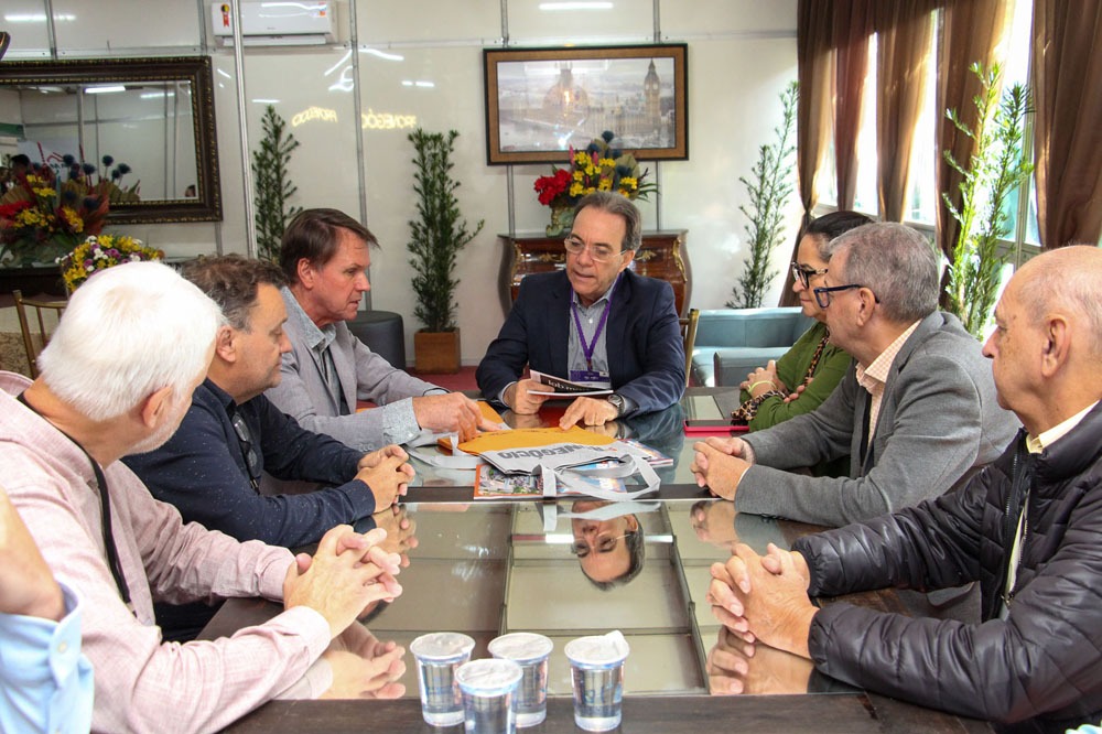 63ª Pronegócio recebe visita do presidente nacional do Sebrae