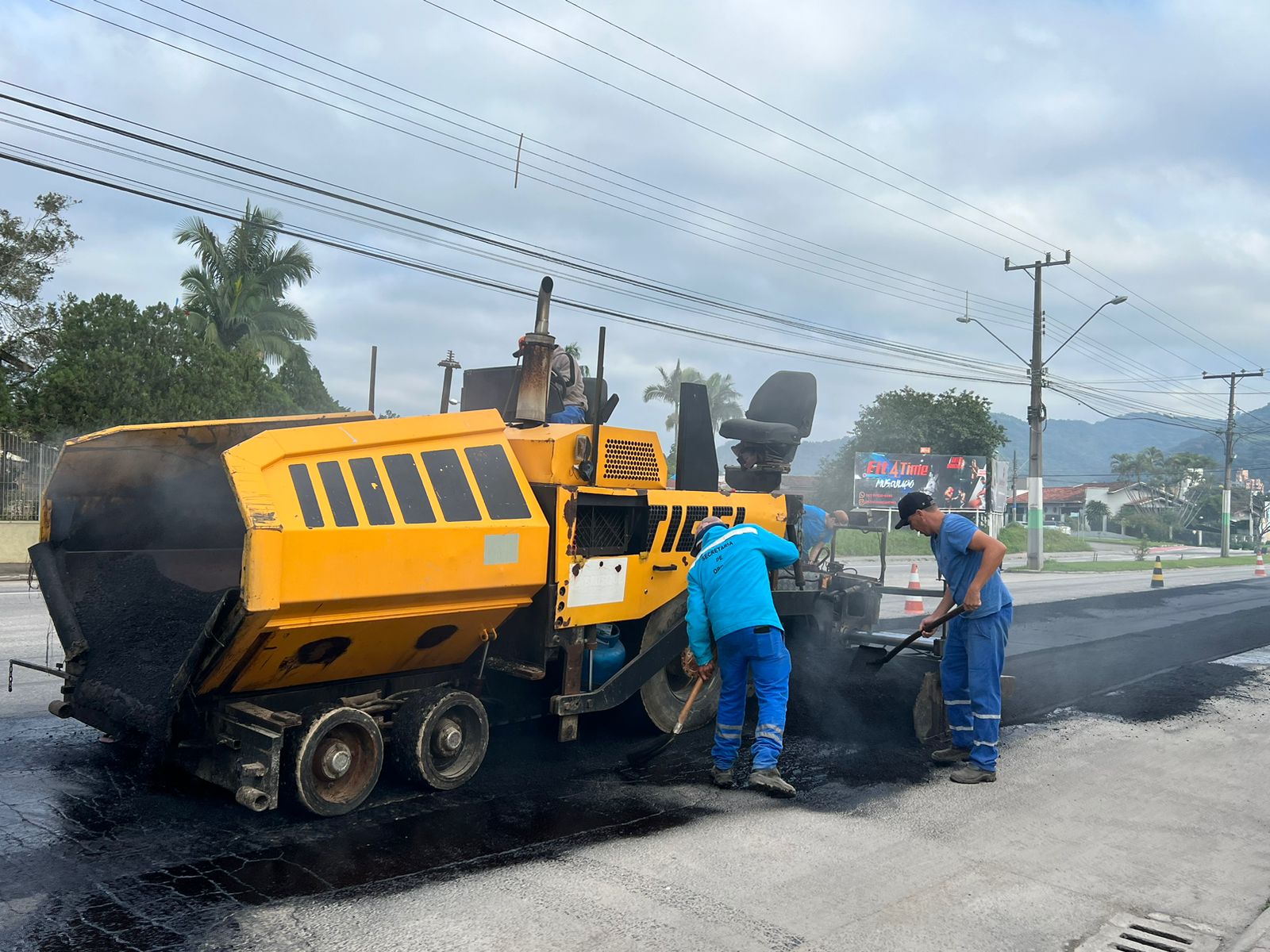 Brusque: Secretaria de Obras realiza operação tapa-buracos neste domingo