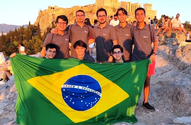 Ex-aluno da UFSC lidera equipe do Brasil campeã da Olimpíada de Economia