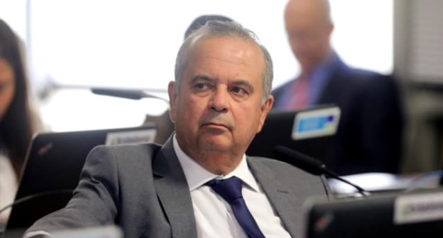 Plebiscito sobre aborto já tem assinaturas necessárias no Senado