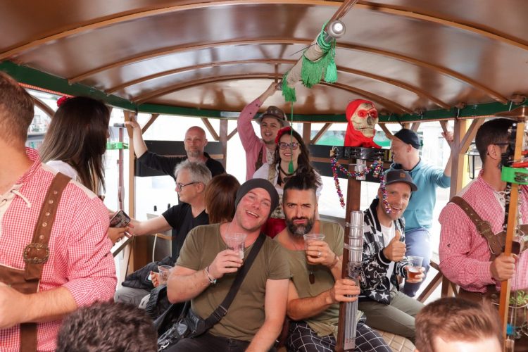 Oktoberfest: VoxxClub chega a Blumenau e será atração nesta quarta