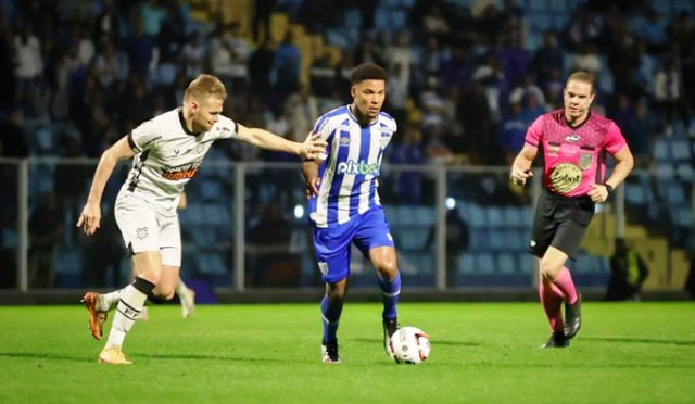 Avaí vence o Figueirense com time reserva na Ressacada