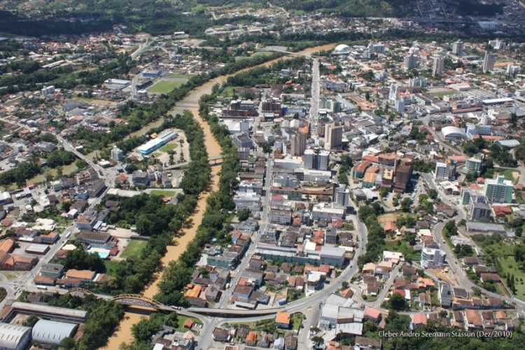 Rio do Sul cadastra atingidos pela enchente para saque do FGTS