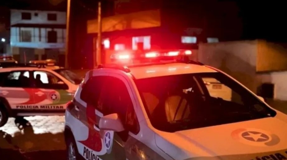 Homem morto a tiros dentro de bar em Joinville