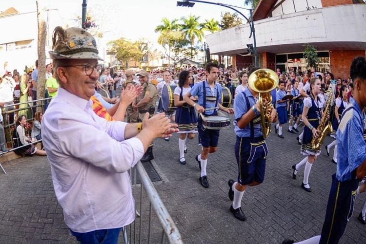 Governador confirma presença na abertura da Oktoberfest nesta quarta