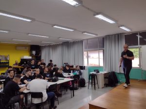 Escola SESI de Brusque promove ação focada nas provas de Enem e vestibular