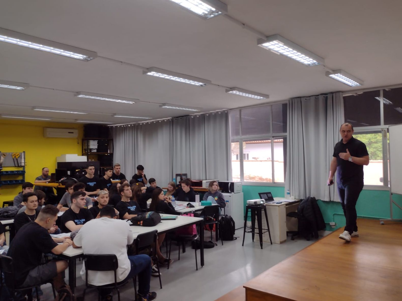 Escola SESI de Brusque promove ação focada nas provas de Enem e vestibular