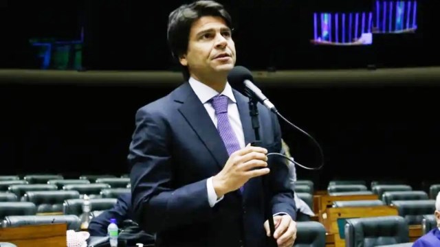 Câmara dos Deputados aprova taxação para os super-ricos no Brasil