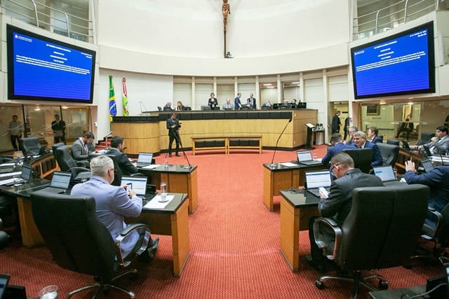 Alesc define prioridades para 2024: paz nas escolas, dragagem dos rios e Iprev