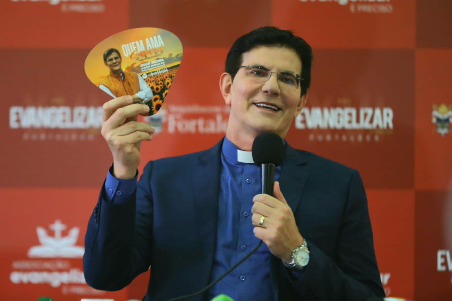 Padre Reginaldo Manzotti passa por cirurgia de emergência