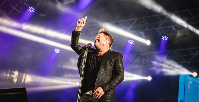 Timbó: Natal Mais Encantado terá show nacional gratuito com Leonardo