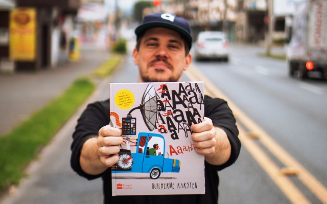 Premiado em 2019, escritor de Blumenau participa de feira de livros na China