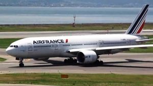 Clandestino: avião interrompe viagem após encontrarem um rato a bordo