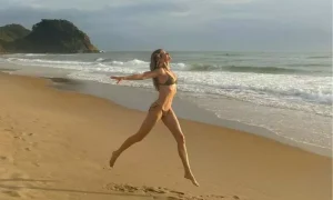 Gisele Bündchen curte férias na Praia Brava em Itajaí; confira