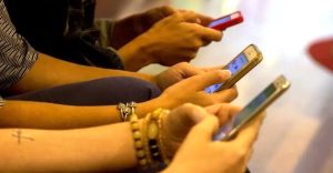 “Rizz” ganha título de palavra do ano de 2023; saiba o significado
