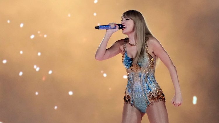 Cantora Taylor Swift já está no Brasil para shows no RJ e SP