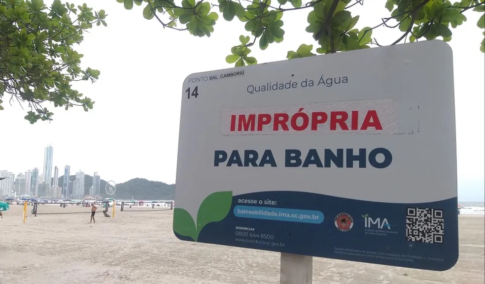 Balneário Camboriú inicia alta temporada imprópria para banho