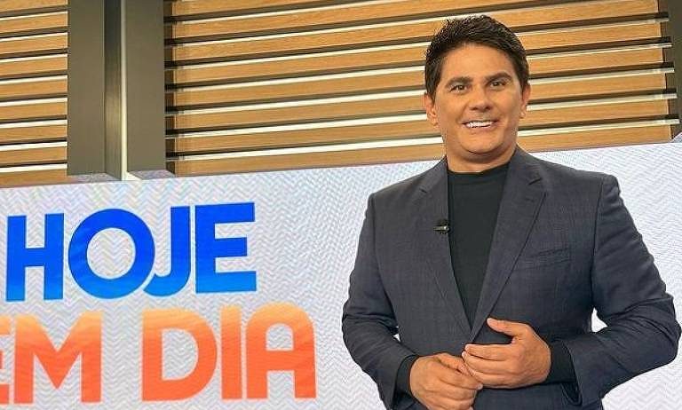 César Filho anuncia saída da Record TV; saiba quem será o substituto