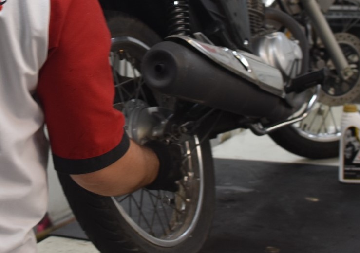 Não viaje de motocicleta sem antes checar alguns itens; veja
