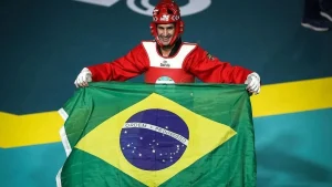Brasileiro vice-campeão mundial de taekwondo é suspenso por doping