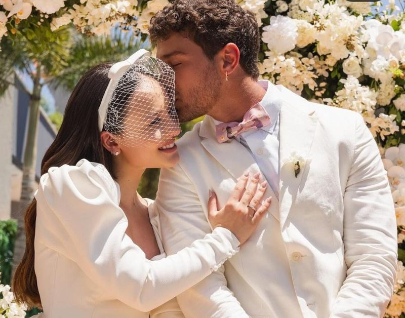 Larissa Manoela e André Luiz Frambach se casam em cerimônia secreta