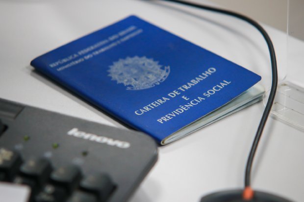 Procurando emprego? SC tem quase 10 mil vagas de trabalho