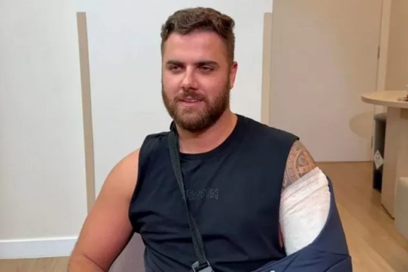 Cantor sertanejo Zé Neto sofre acidente durante trilha com veículo-gaiola