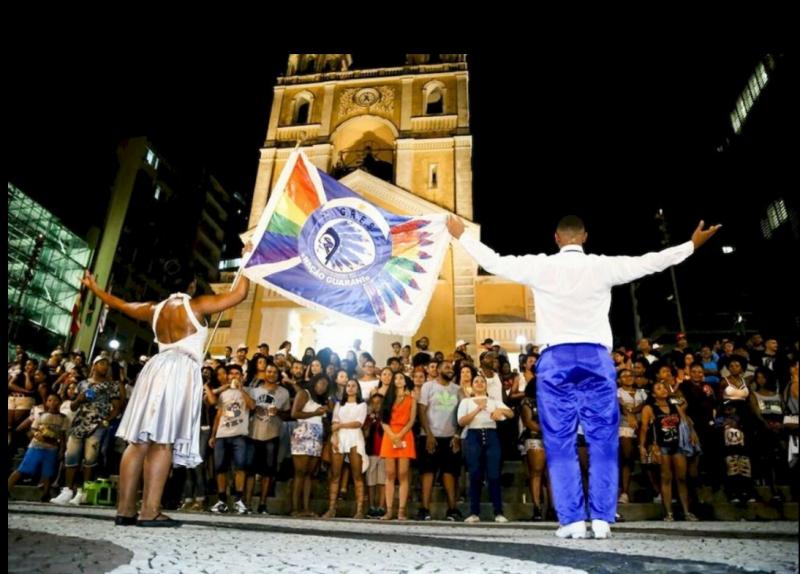 Carnaval em Florianópolis começa nesta sexta com ensaios na Praça XV