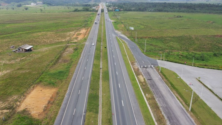 Trecho da BR-470 ficará interditado por 30 minutos nesta terça-feira