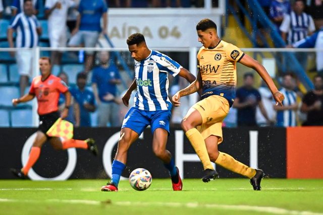 Avaí vence o Nação por 3 a 2 na Ressacada na estreia pelo Catarinense