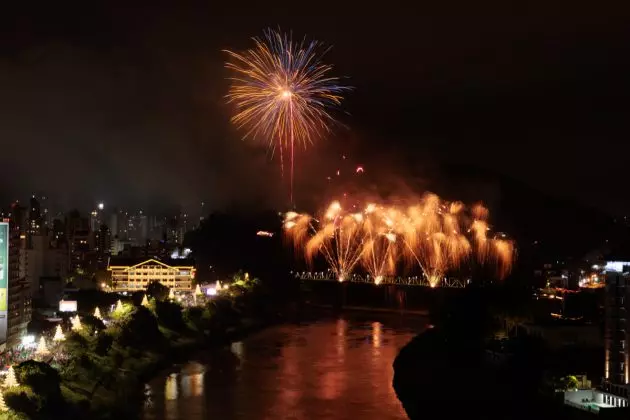 Réveillon 2026: Blumenau terá show nacional e queima de fogos de baixo ruído