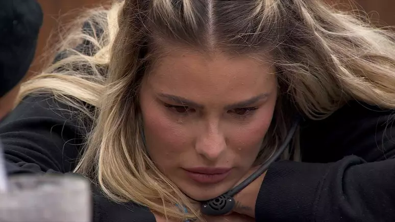 Yasmin Brunet desabafa e chora após brincadeira no BBB24
