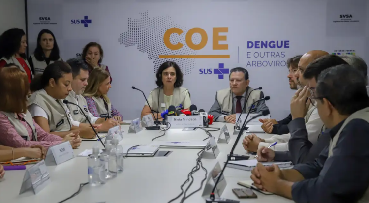 Ministério da Saúde estuda ampliar oferta da vacina contra dengue