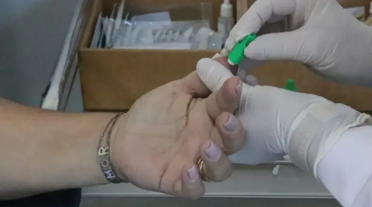 Falta de insumos impede a realização de teste para Covid-19