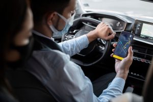 Uber da saúde: Brusque lança transporte para pacientes em tratamento