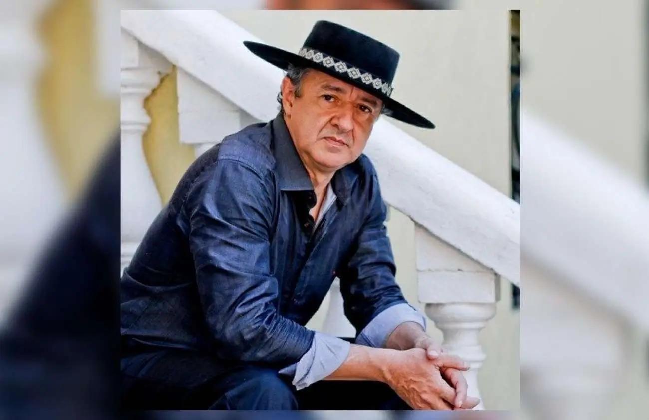 Morre aos 58 anos João Vicenti, tecladista do Nenhum de Nós