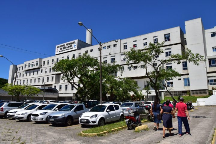 Hospitais da Grande Florianópolis têm UTIs superlotadas por casos de dengue