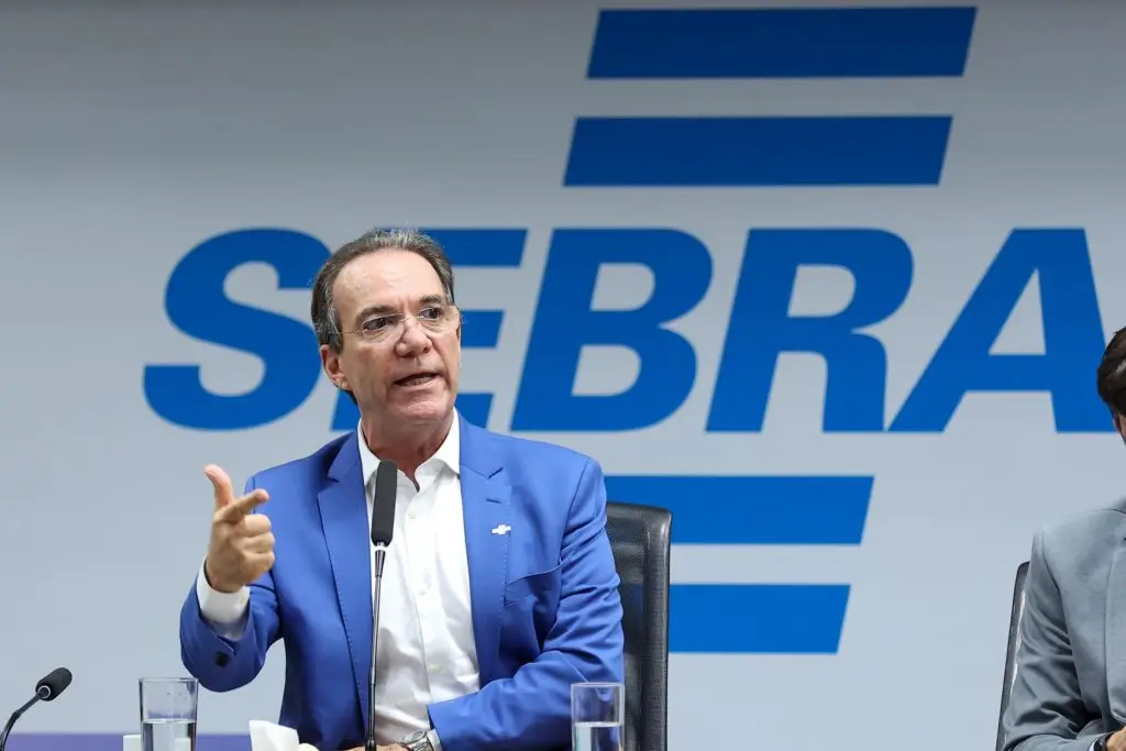 Presidente do Sebrae visita polo de moda no Vale do Rio Tijucas