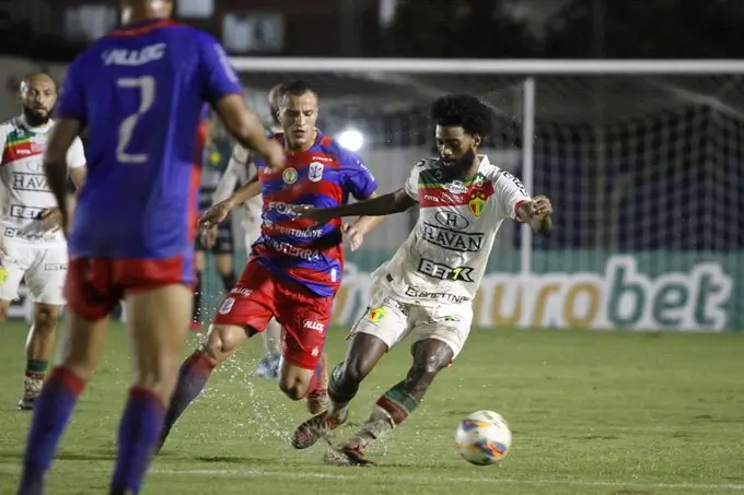 Brusque e Marcílio Dias ficam no empate em Balneário Camboriú