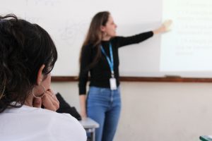 Gaspar abre vagas para professores e profissionais da educação