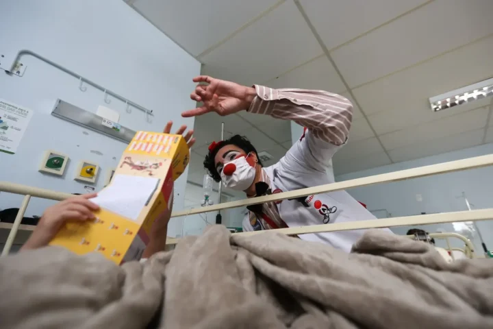 Agentes do Riso retornam ao Hospital Infantil com novo projeto