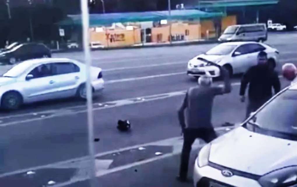 Vídeo flagra briga no pedágio da BR-101 em plena Sexta-feira Santa