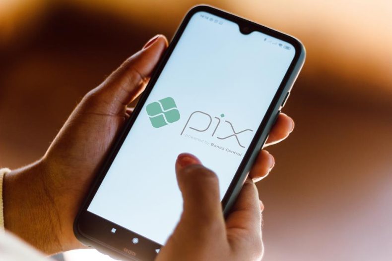 Golpes com Pix no Brasil devem chegar a R$ 11 bilhões até 2028