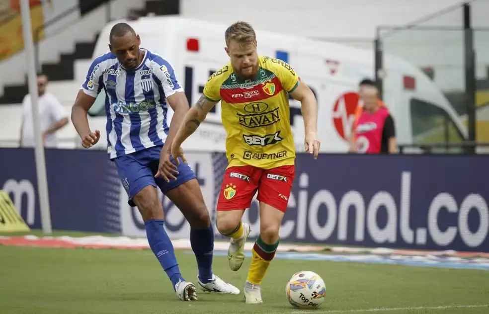 Brusque e Avaí começam a decidir quem irá para a final do Catarinense