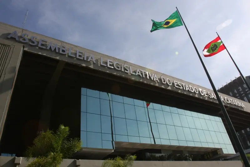 Quem são os candidatos ao governo de SC em 2026?