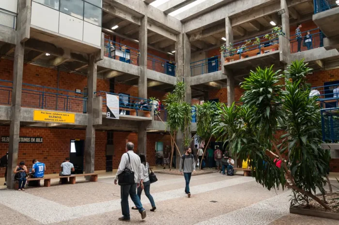 Em votação online, professores da Ufsc rejeitam greve anunciada para dia 15