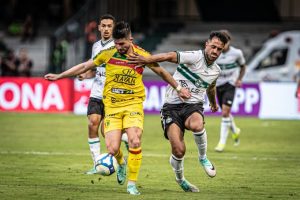 Brusque sofre primeira derrota na série B em Curitiba