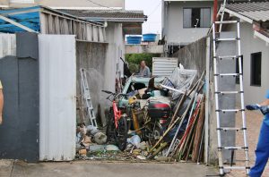 Prefeitura do litoral entra nos imóveis de forma forçada para combater a dengue