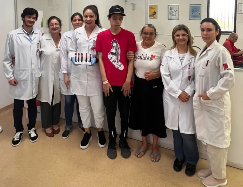 Hemosc produz colírio a partir do sangue do paciente