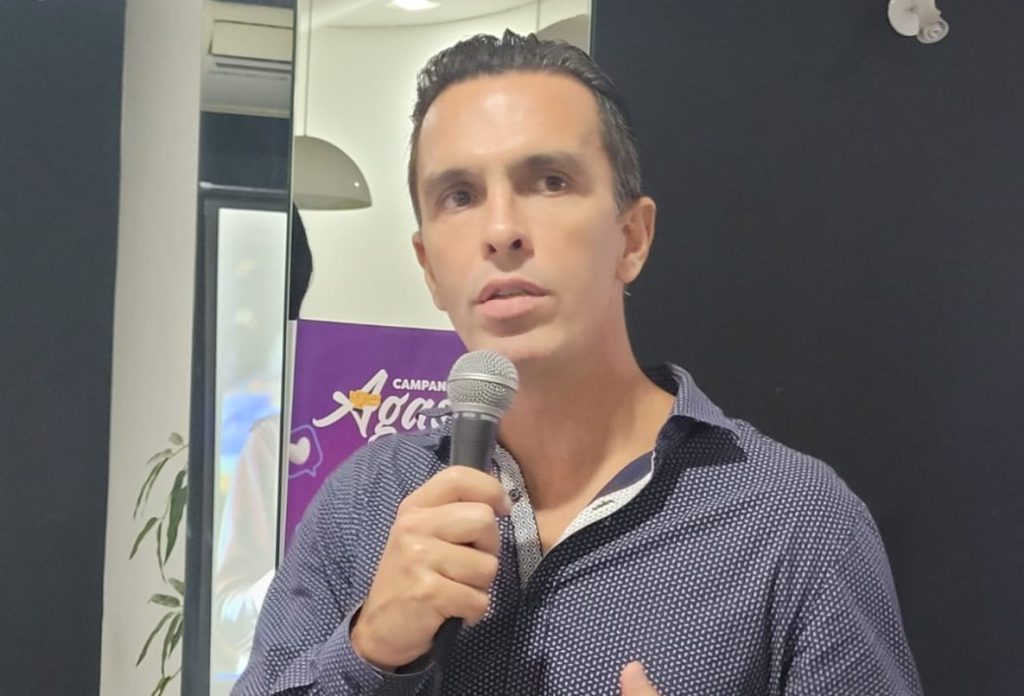 Diretor da Rede Guararema de Rádios fala sobre a Campanha do Agasalho
